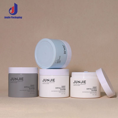 Экологически чистые пластиковые банки 80 г, 100 г, 120 г, 200 г.